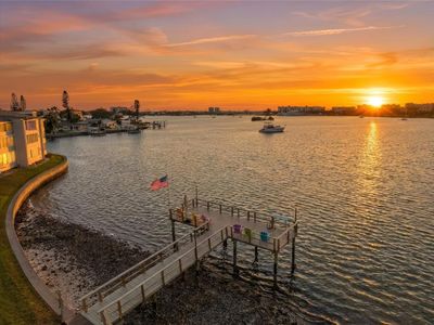 1898 Shore Dr S APT 319
