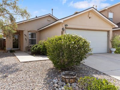 8608 Casa Linda Ct NW