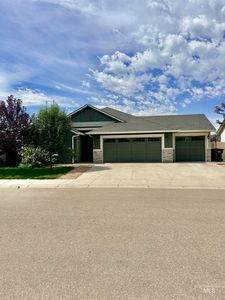 241 S Iceberg Lake Ave