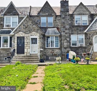 3034 Magee Ave