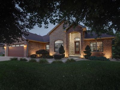 2730 Parkwood Dr