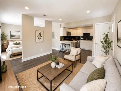 935 La Posada Dr #241