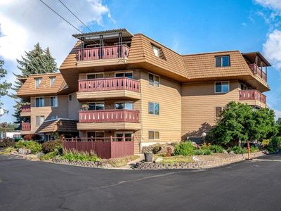 9020 N Country Homes Blvd APT 6