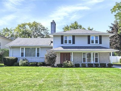 3038 Van Aken Blvd
