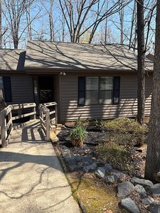 141 Cedar Holw