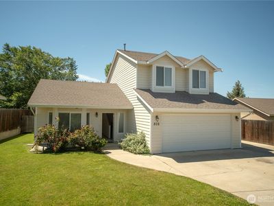 808 Acacia Lane