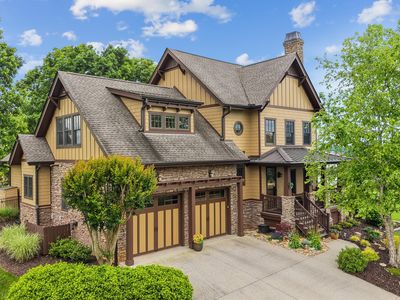 2620 Persimmon Rdg