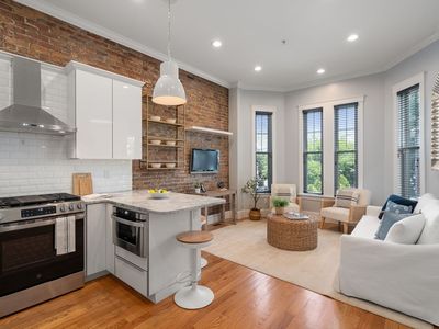 9 Everett Ave #1