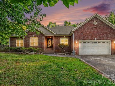 3801 Hayden Dr