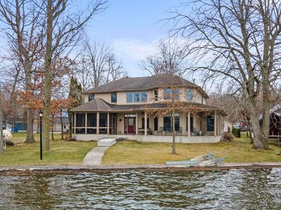 580 Lakeside Dr