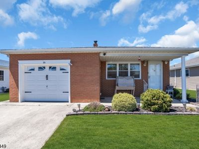 15 Capri Ct