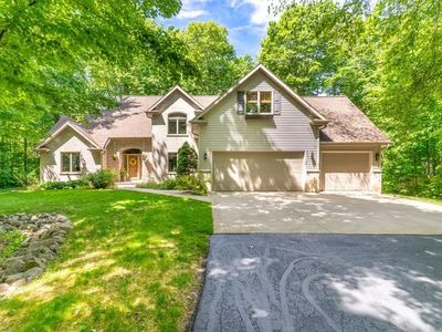 1825 Pine Tree Ct