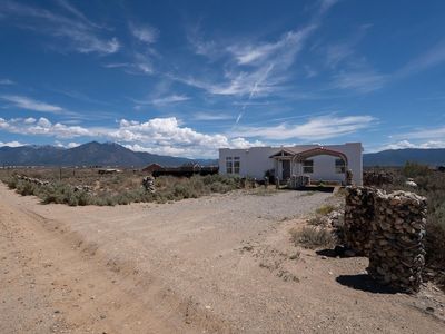 3 Camino Loma Azul