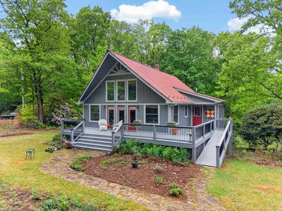 899 Fairview Church Rd SW
