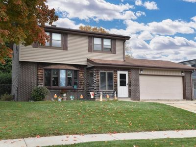 Property at 8608 Westbrook DRIVE, Sturtevant, WI