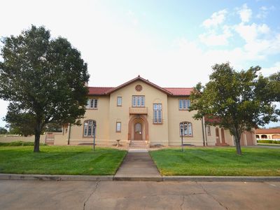 1725 W 4th Ave