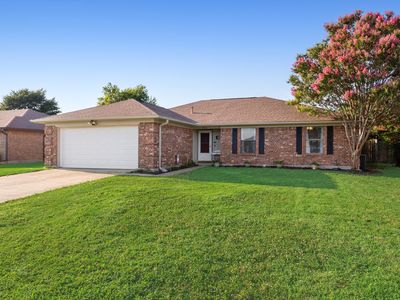 3906 Sunhill Dr