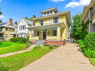 1018 N Parkside Dr