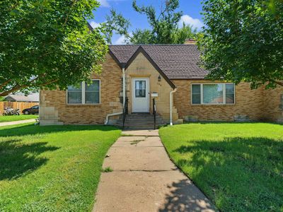 106 N Oakdale Ave