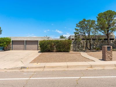 8901 Osuna Rd NE