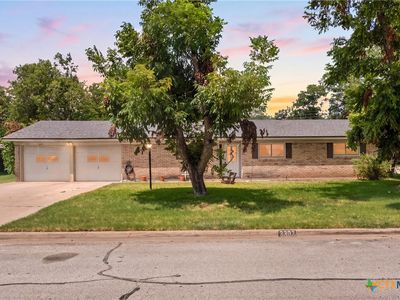 3302 Chisholm Trl