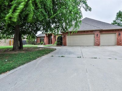 11608 S Linn Ave