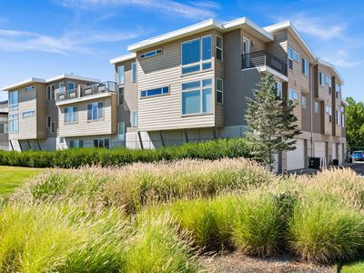 1059 W Rooftop Dr S #405