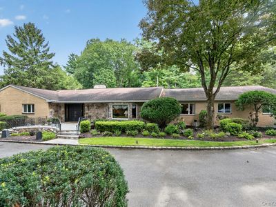 10 Dorchester Drive