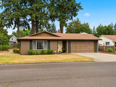 1055 N Lupine Ct