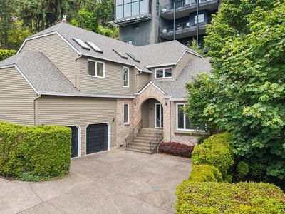 2920 NW Shenandoah Ter