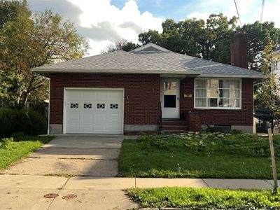 25 Division St