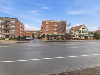 34 Sumner Ave APT 210