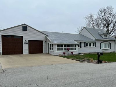 810 Cedar Ave