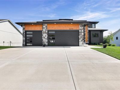 2215 SW Hook Farm Dr