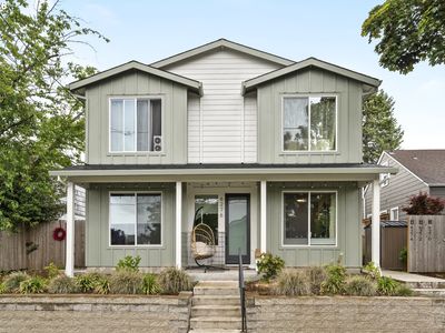 6272 NE 6th Ave