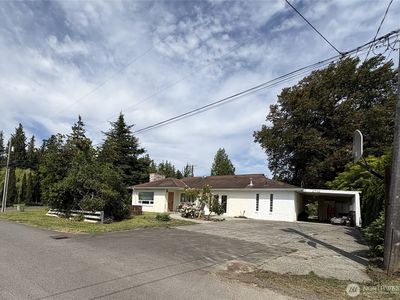 27122 82nd Drive NW