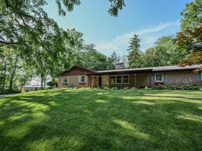 224 Meadow Ln