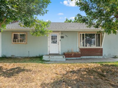 Property at 328 N 10th St, Sunnyside, WA