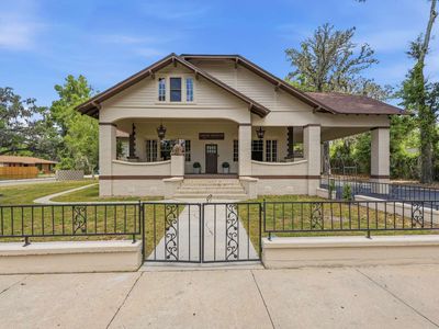 359 NW Desoto St