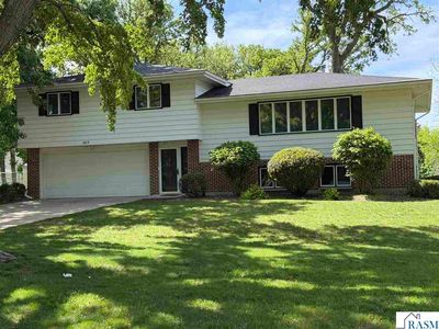 1609 Gateway Dr