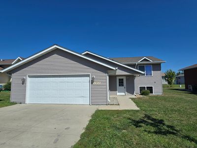 2227 Castlewood Dr