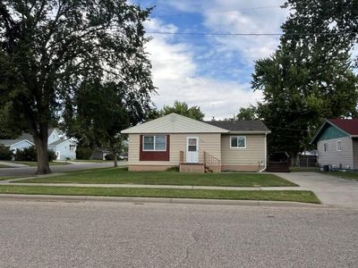 Property at 918 8th St W, Mobridge, SD