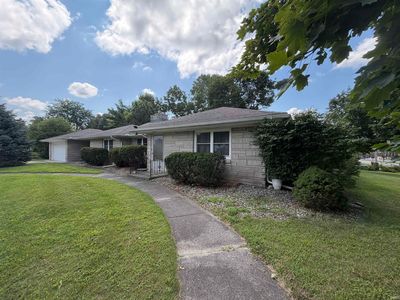101 College Ave