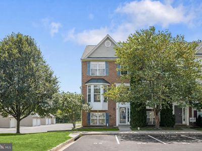 3741 Singleton Ter
