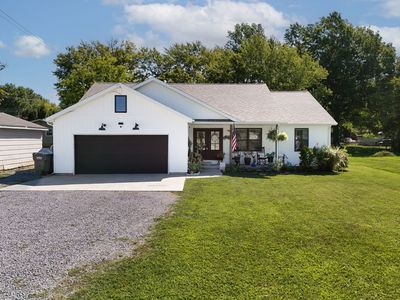 1304 Main St