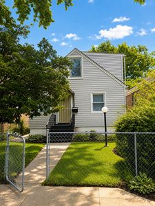 1249 W 108th Pl