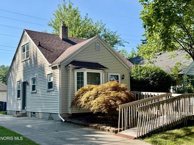 3807 Sherbrooke Rd