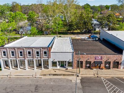 111-119 W Bean St