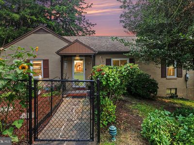 210 Greenwood Ct