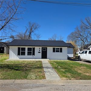 504 N College Avenue